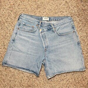 AGOLDE Criss Cross short in momentum